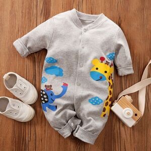 NEW Size 3-6 months, boys one piece giraffe jumpsuit, gray, Baby shower gift